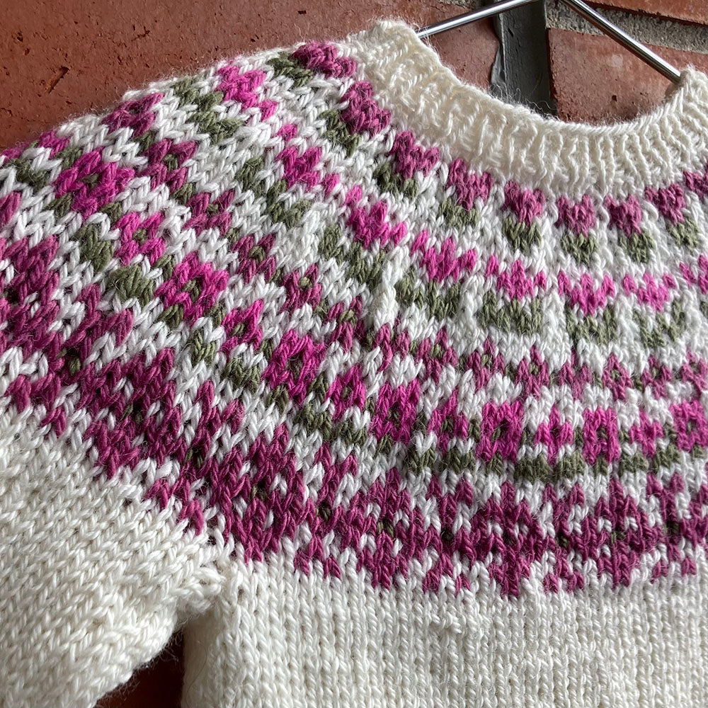 Ohje Kedolla -kaarrokeneule lapselle