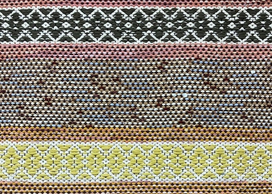 Ruskan runsaudesta kaamoksen kauneuteen - Taito Lapin kutojien syysnäyttely