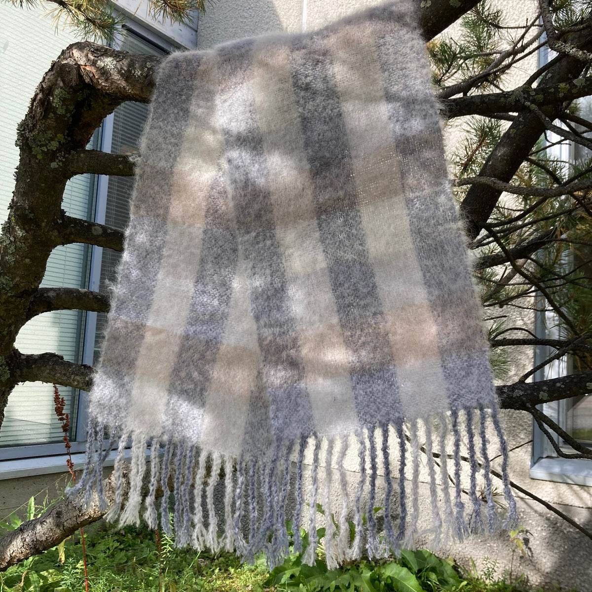 Karstattu mohair -huivi