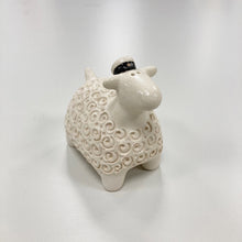 Lataa kuva Galleria-katseluun, Savi-jonttu ceramics yo-lammas iso - Taito Lappi - Taito Shop Rovaniemi
