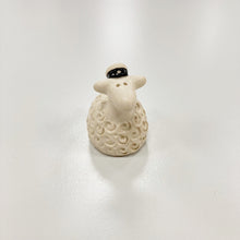 Lataa kuva Galleria-katseluun, Savi-jonttu ceramics yo-lammas pieni - Taito Lappi - Taito Shop Rovaniemi
