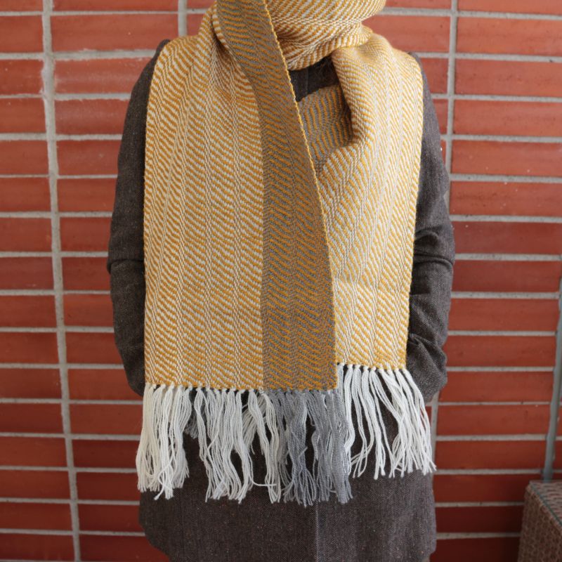 Huivi, keltainen, liukuväriloimi - Taito Lappi - Taito Shop Rovaniemi