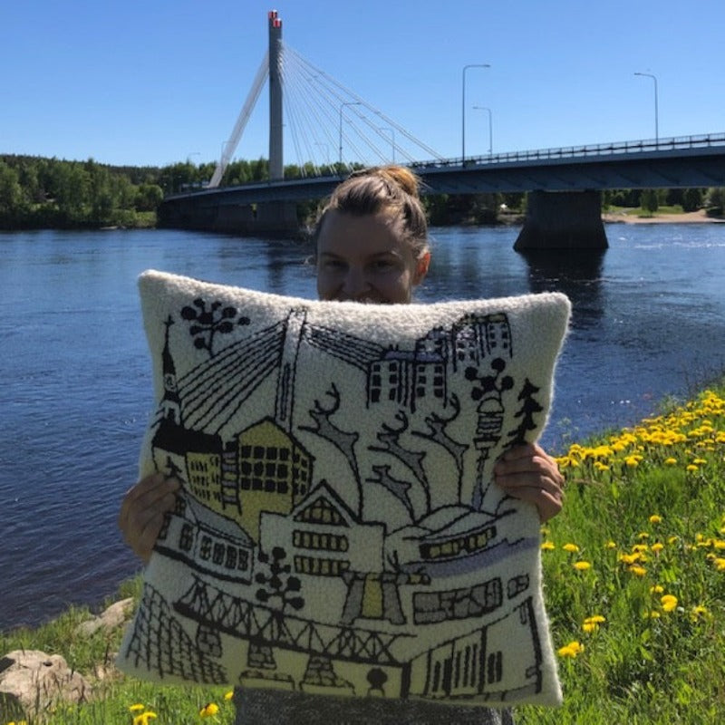 Tuftattu Rovaniemi-tyyny - Taito Lappi - Taito Shop Rovaniemi