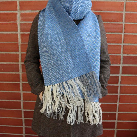 Huivi, sininen, liukuväriloimi - Taito Lappi - Taito Shop Rovaniemi